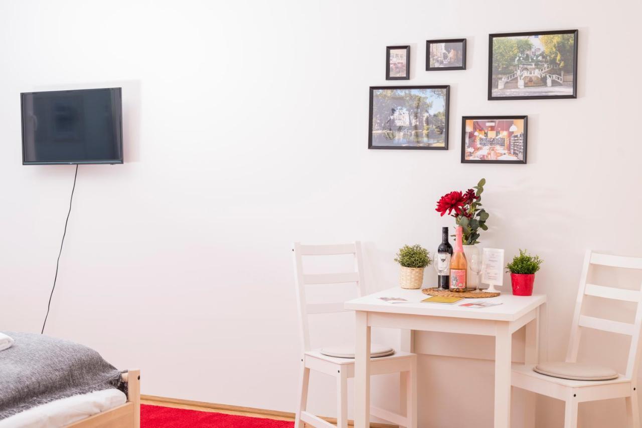 Red Monkey Vienna Apartment Bagian luar foto