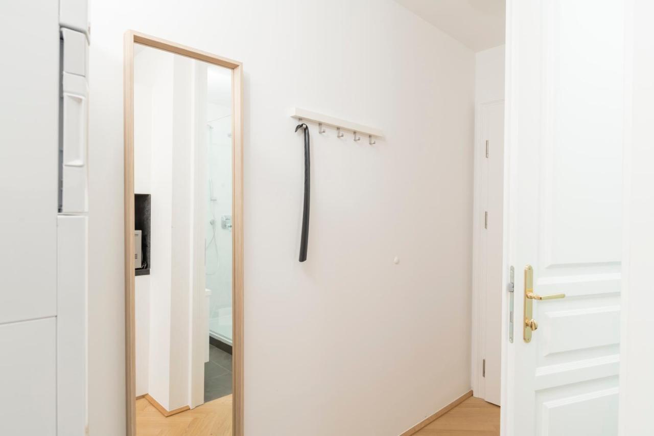Red Monkey Vienna Apartment Bagian luar foto