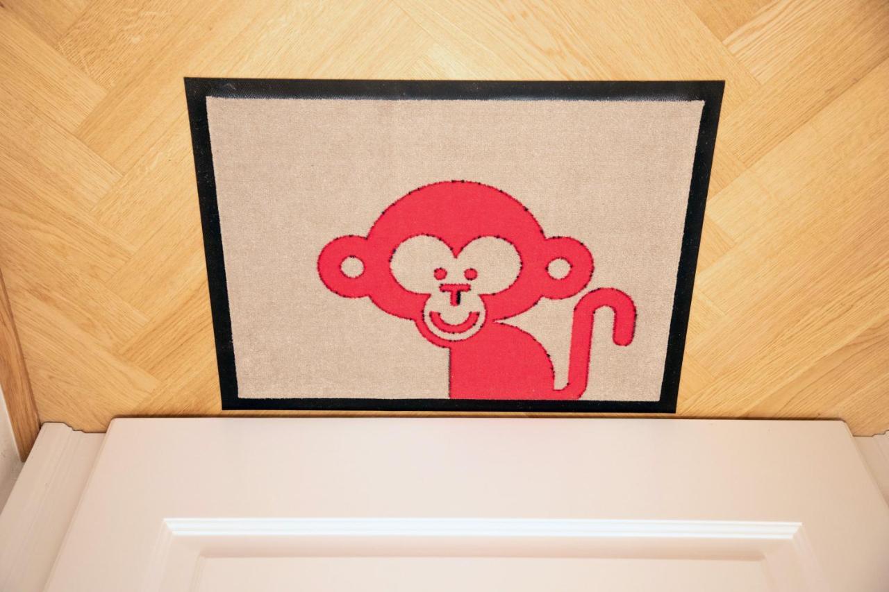 Red Monkey Vienna Apartment Bagian luar foto